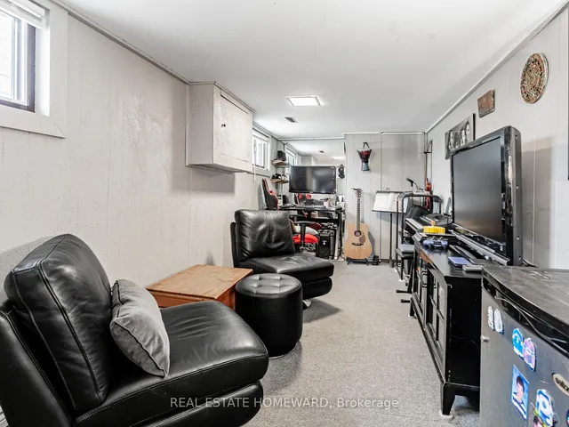 Additional image 24 of 64 Frater Ave