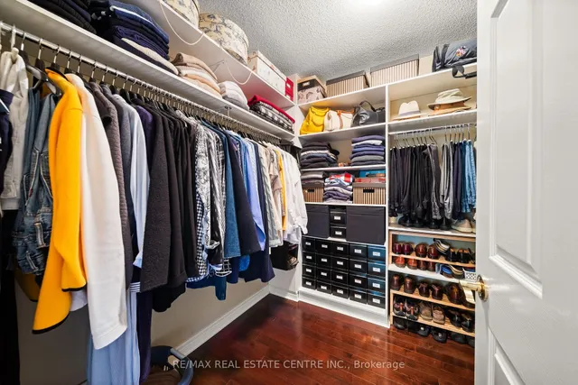 Additional image 34 of 4165 Stonebridge Cres