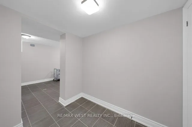 Additional image 40 of 151 Brahms Ave