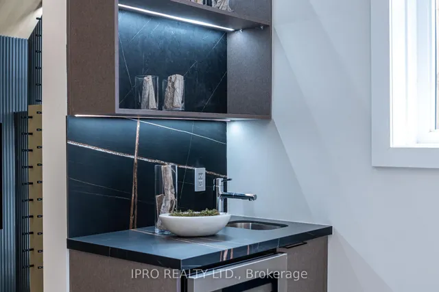 Additional image 43 of 594 Broadway Ave