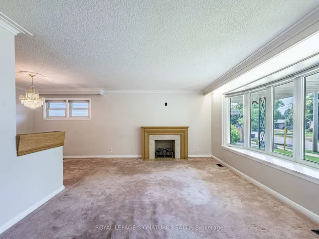 Additional image 3 of 125 Decarie Circ