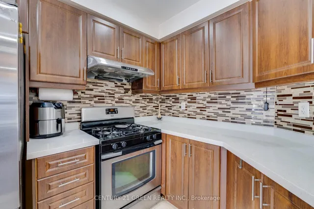 Additional image 23 of 1107 Barr Cres