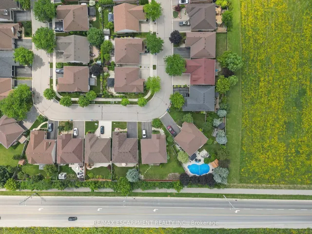 Additional image 46 of 1650 Allan Cres