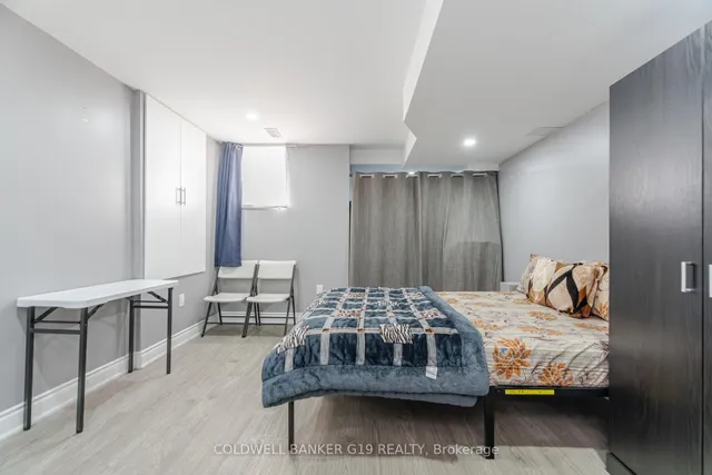 Additional image 34 of 43 Midcrest Circ