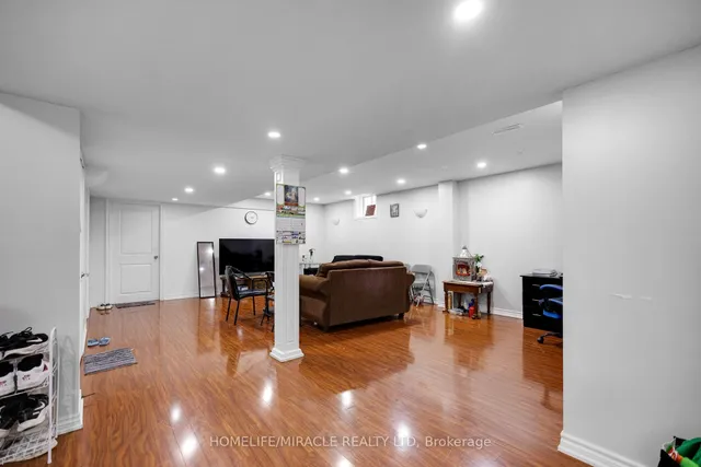 Additional image 39 of 628 Twain Ave