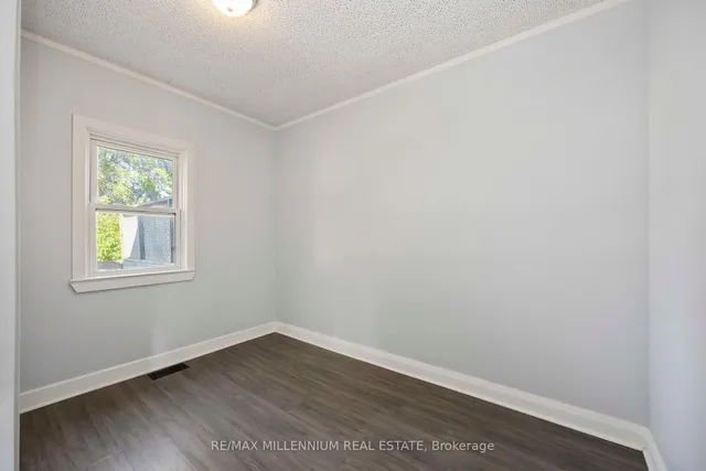 Additional image 20 of 96 Phillip Ave