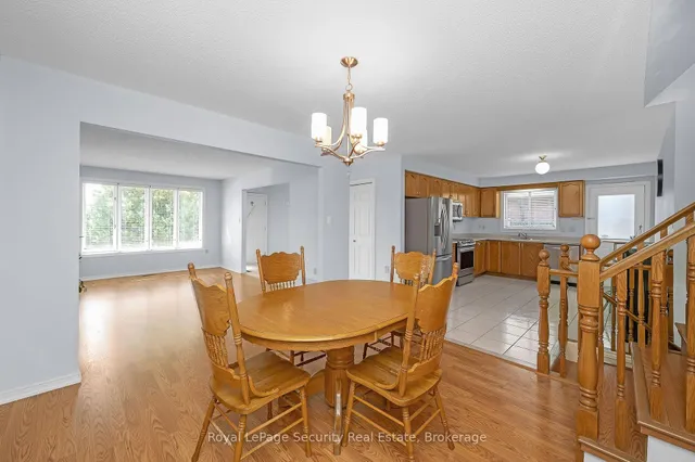 Additional image 13 of 107 Fairington Cres