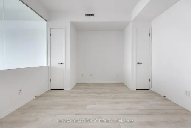 Additional image 6 of 197 Yonge St Unit 5104