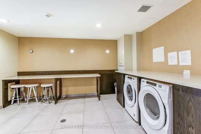 Additional image 25 of 5 Hanna Ave Unit 449