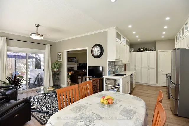 Additional image 17 of 241 SILVERBIRCH Blvd