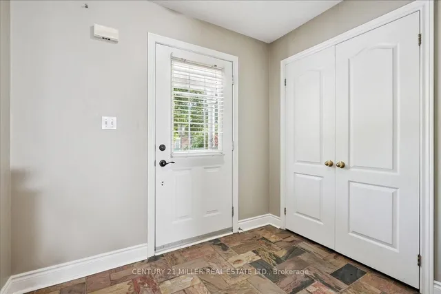 Additional image 7 of 5427 Lakeshore Rd Unit 4