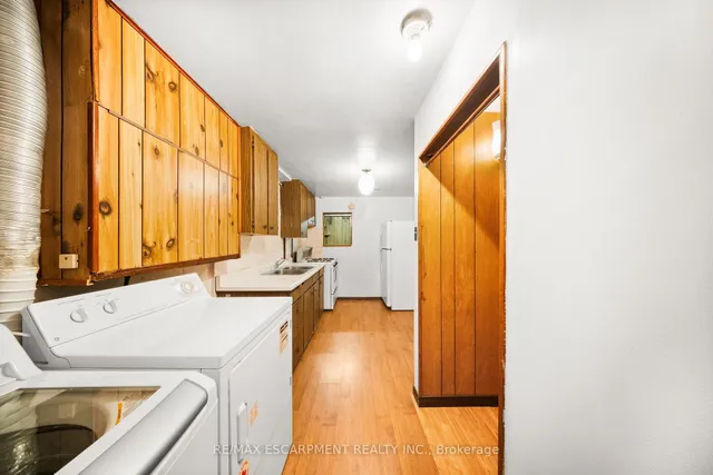 Additional image 39 of 1065 Franconia Dr