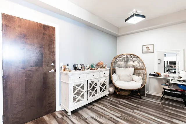 Additional image 5 of 16 Yonge St Unit 2407