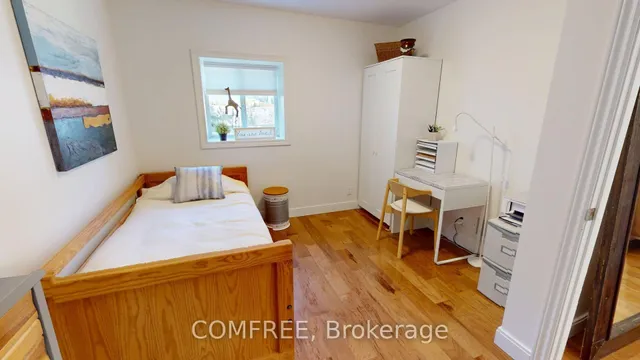 Additional image 8 of 11022 Fifth Line