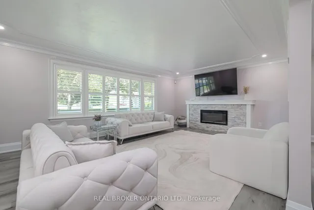 Additional image 42 of 76 Randall Ave