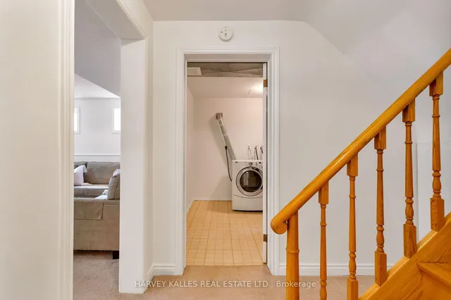 Additional image 39 of 196 Prince Edward Dr