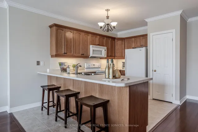 Additional image 9 of 1998 Ironstone Dr Unit 410