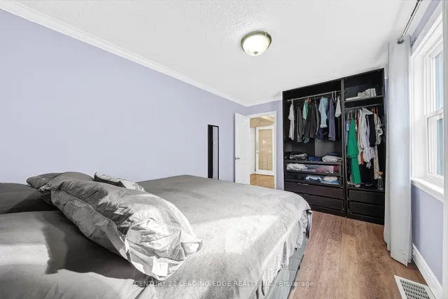 Additional image 33 of 215 Wexford Ave