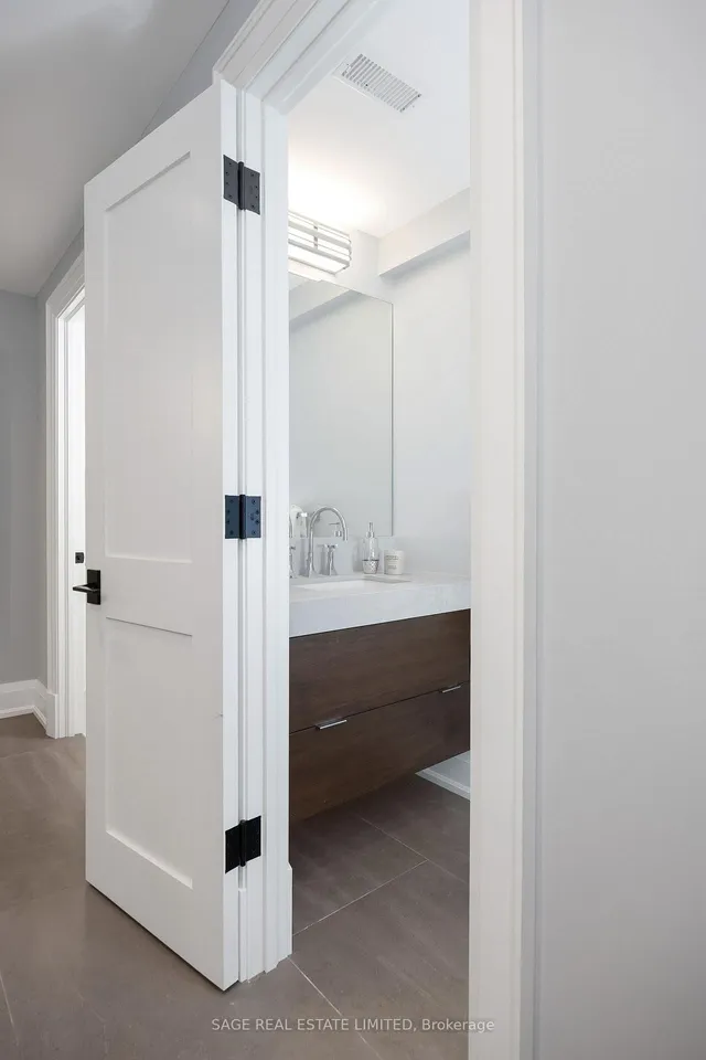 Additional image 45 of 55 Strath Ave