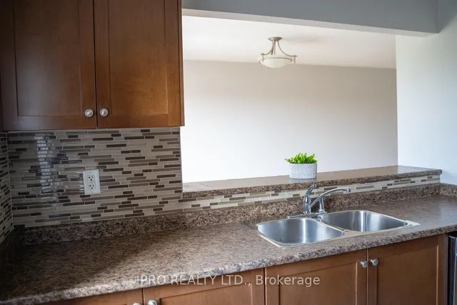 Additional image 14 of 637 Speyer Circ