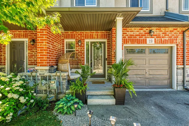 Additional image 4 of 345 Glancaster Rd Unit 19