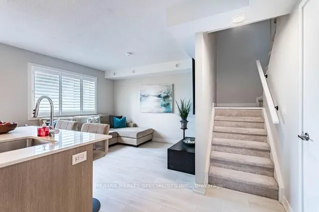 Additional image 15 of 1137 Cooke Blvd Unit 202