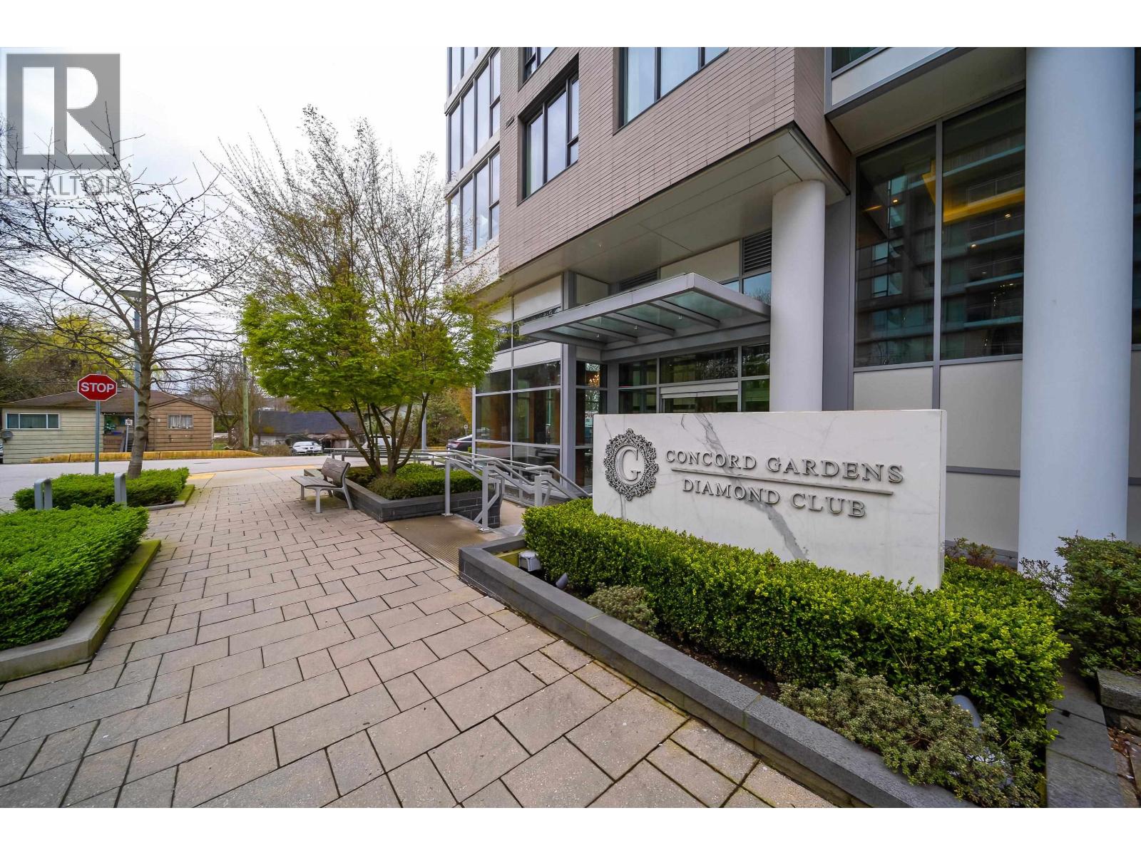 721 8988 PATTERSON ROAD|Richmond, British Columbia V6X0R2