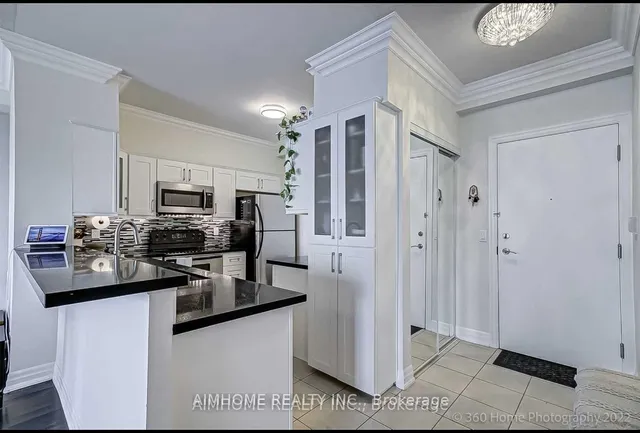 Additional image 4 of 2119 Lakeshore Blvd Unit 607