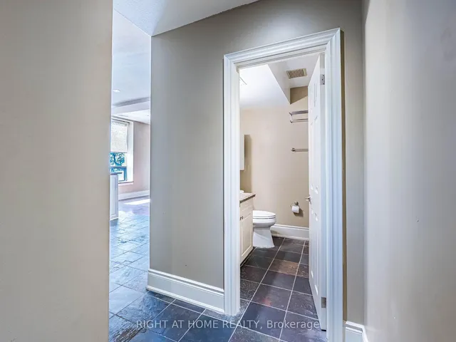 Additional image 24 of 283 King St Unit 302