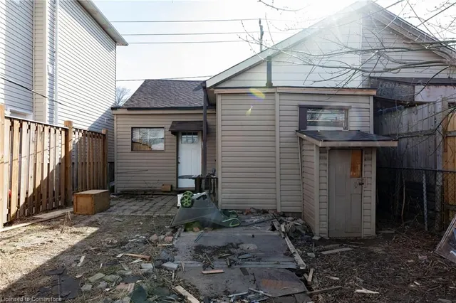 Additional image 30 of 227 Wellington St