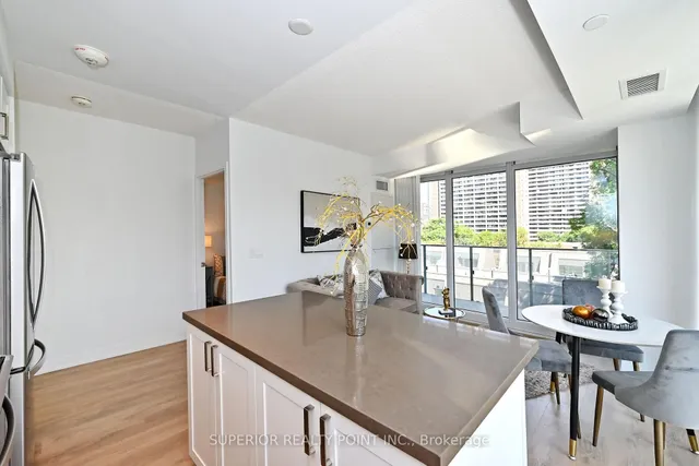 Additional image 15 of 50 Wellesley St Unit 704