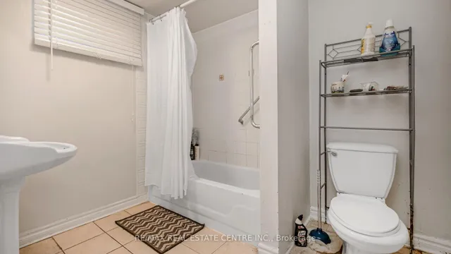 Additional image 44 of 4489 Weymouth Commons Cres