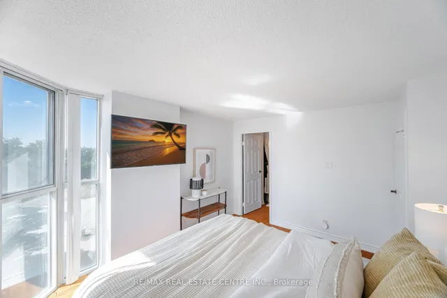 Additional image 22 of 25 Trailwood Dr Unit 402