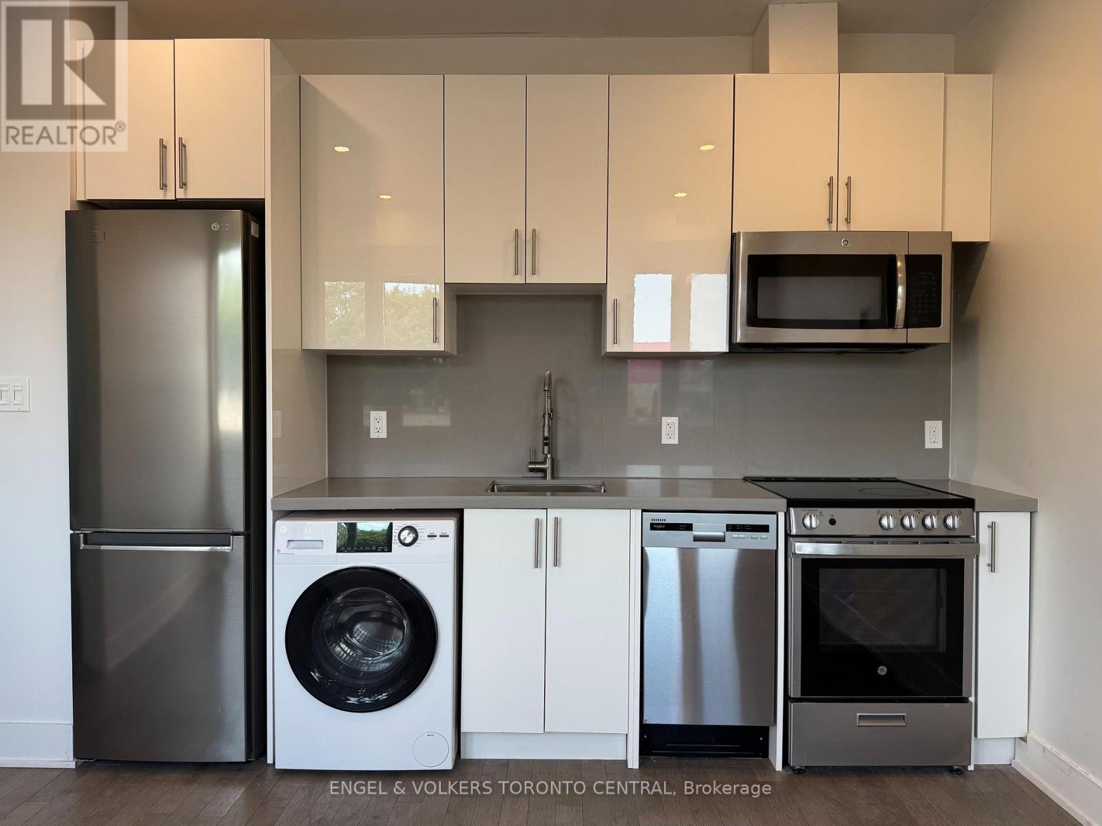 Property image for 2 - 1415 GERRARD STREET E|Toronto (Greenwood-Coxwell), Ontario M4L1Z5