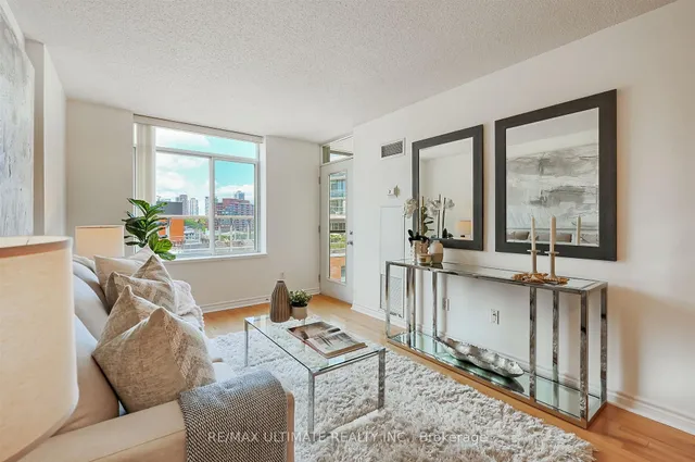 Additional image 17 of 39 Parliament St Unit 808