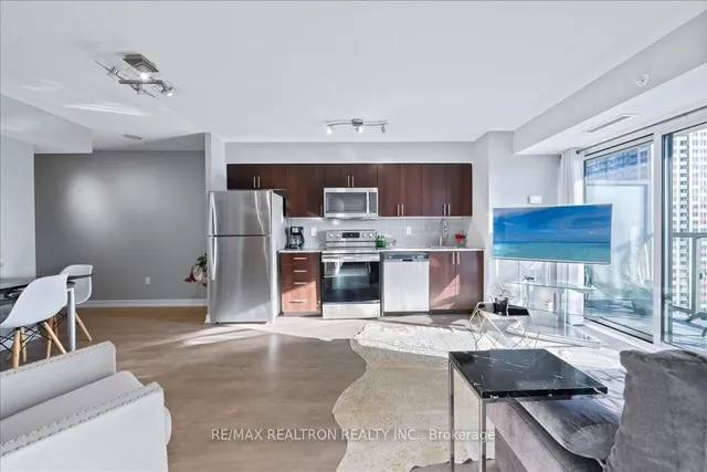 Additional image 10 of 1420 Dupont St Unit 1312