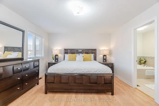 Additional image 19 of 43 Midcrest Circ