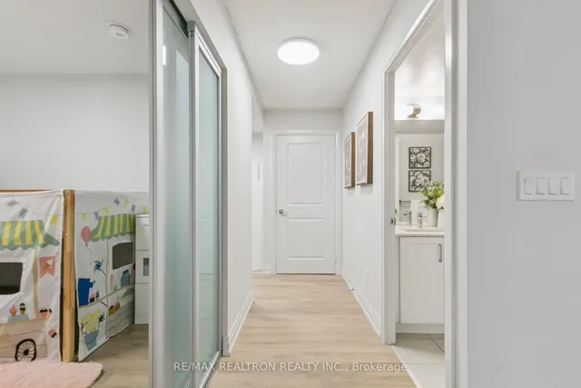 Additional image 6 of 20 Meadowglen Pl Unit 232