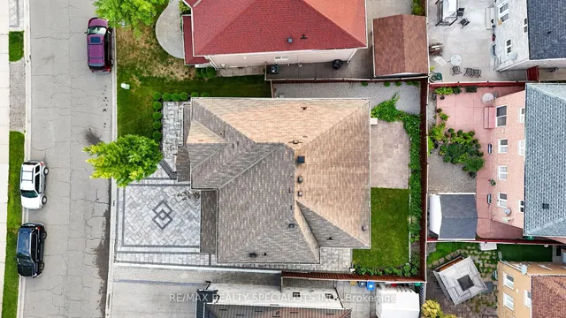 Additional image 39 of 16 Banks Dr