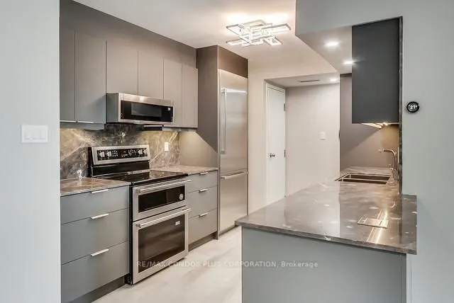 Additional image 19 of 1001 Bay St Unit 2705