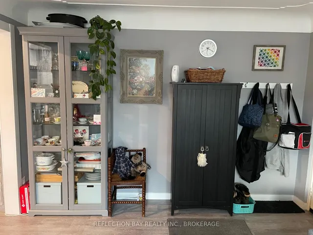 Additional image 4 of 5 Applewood Ave Unit 8