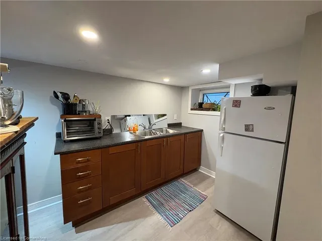 Additional image 26 of 1039 1/2 Cannon St