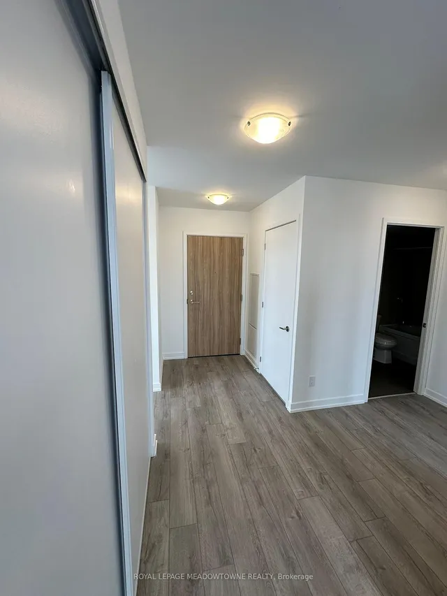 Additional image 18 of 3100 Keele St Unit 918