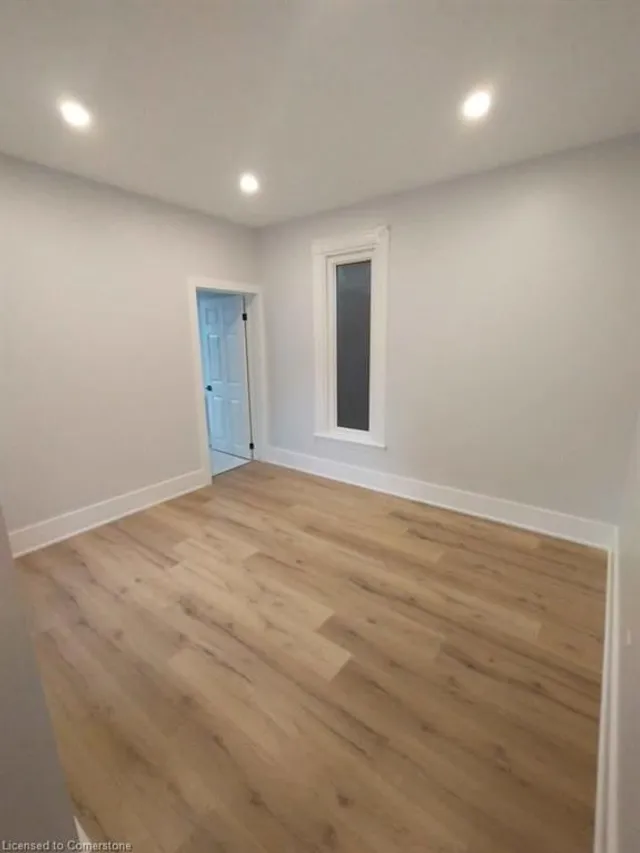 Additional image 19 of 102 Grant Ave