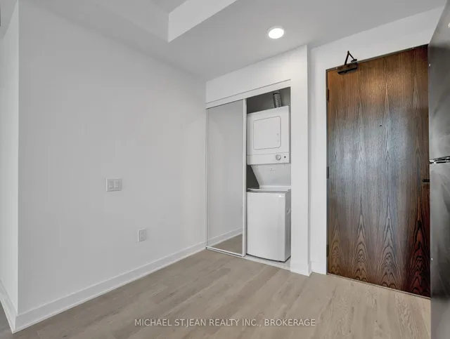 Additional image 10 of 2782 Barton St Unit 1418