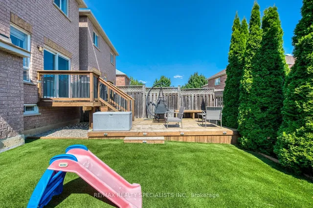 Additional image 38 of 658 Rossellini Dr