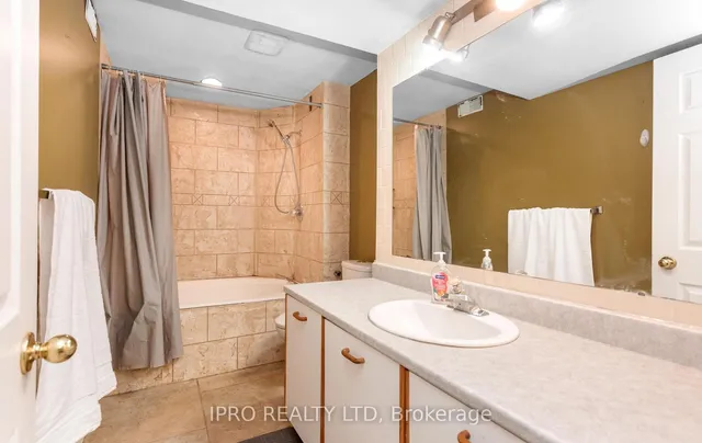 Additional image 43 of 12 Neville Cres