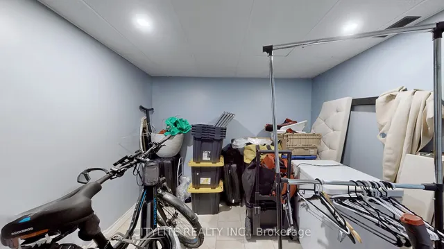 Additional image 32 of 46 Ashton Cres Unit 46