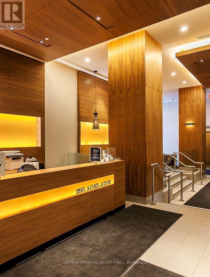 723 - 295 ADELAIDE STREET W|Toronto (Waterfront Communities), Ontario M5V0L4