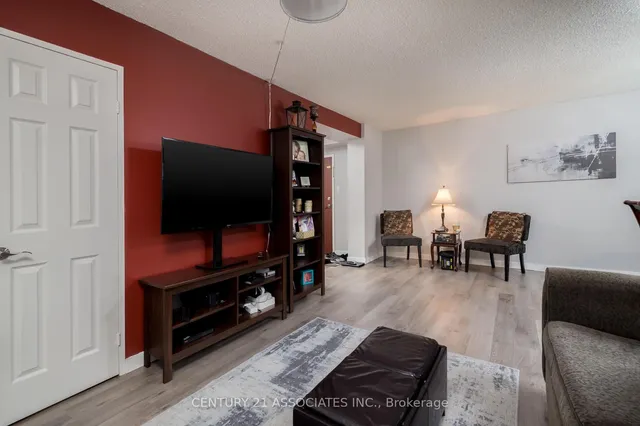 Additional image 10 of 5 Lisa St Unit 402